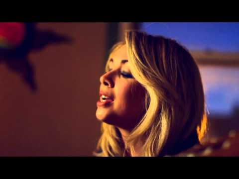 Ava Leigh - 'White Lies' - Dropout Live | Dropout UK