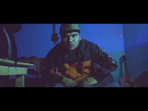 B. WHITE- SMF (video oficial)
