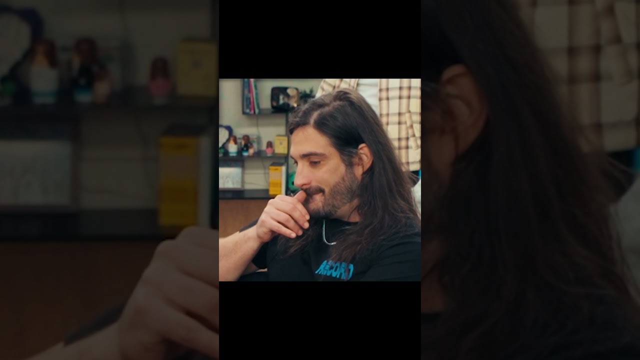 Freddy se transforme en chanteur d’opéra thumbnail