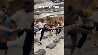 Download lagu Such a FUN warm up 🔥 whole class enjoyed it 😁 #stepperton #juliusburphy #apt #funcardio mp3