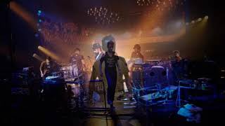 MADS LANGER glass house