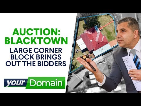 Retirees farewell painful memories after family home sells at auction | Your Domain