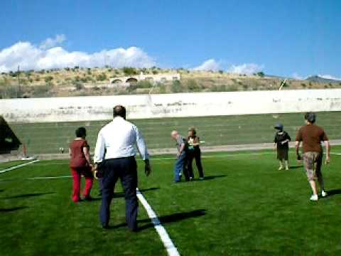 Las Abuelas de Abla estrenan el campo de futbol.