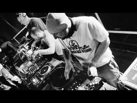 2 Bad Mice & DJ Faydz Live PA - Retro-Trax Festival 2013