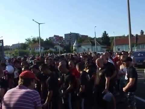 DVTK vs. Videoton 15/16, Hé, Fiúk! a stadion előtt