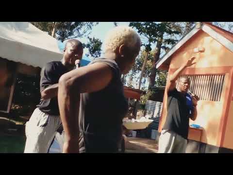 PENGLE JALUO NUMBER ONE vs MC OZOOM KA PETER AT HIPPO POINT.