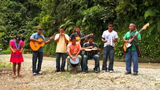 Video Musical: Esa morena – Agrupación Karabi