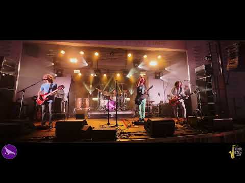 Pigeons Playing Ping Pong, North Beach Music Festival, Miami Beach, FL, 12-10-21