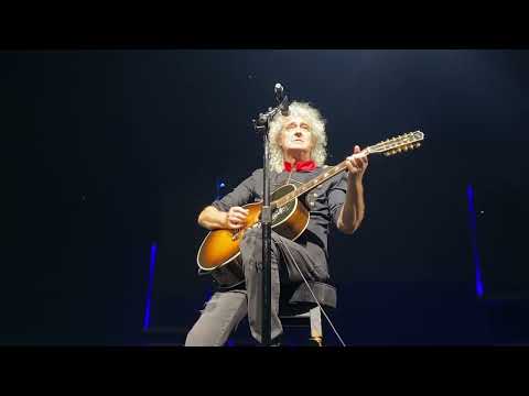 Queen + Adam Lambert - Brian May sing Love of my life - 1 july 2022 Amsterdam Ziggo Dome