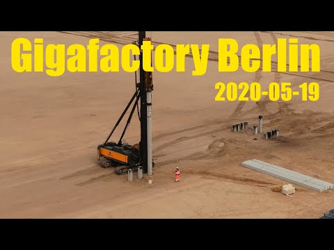 Giga Berlin | 2020-05-19 | Pile driver at work