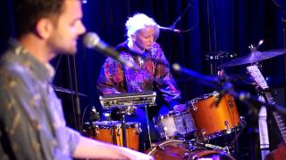 Big Scary - Luck Now (LIVE in The Red Room @ Cafe 939)