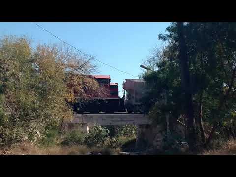 FXE SD70ACe #4011, #4012, #4006, GP38-2 #2016, ES44AC #4680 y FSRR AC4400CW #4433