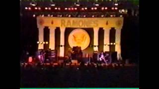 Ramones - Teenage lobotomy  (Live in Argentina 1996)