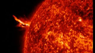 ALERT - Big Solar Blast, Dangerous Sunspot Returning | S0 News Oct.30.2025