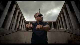 Trainer dehors Music Video