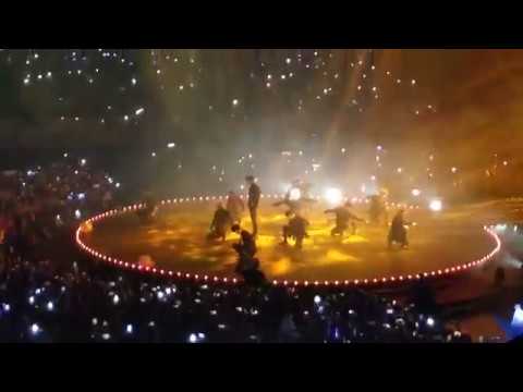 180901 Wanna One (워너원) - Day by Day (보여) [One: The World in Manila] 180901