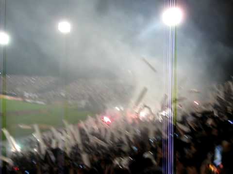 Vasco 1 x 0 Brasiliense (25/08/09) - Festa da Força Jovem na entrada do Vascão em campo