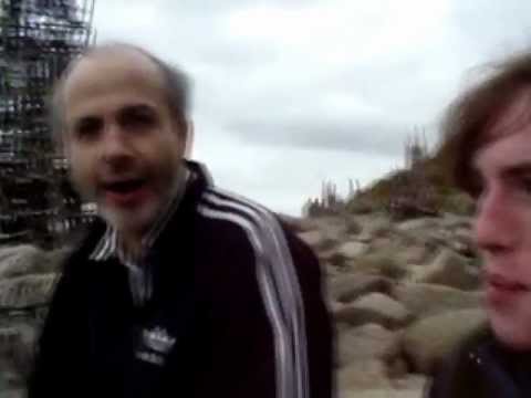 Gentle Giant - Kerry Minnear singing Wreck - Montage