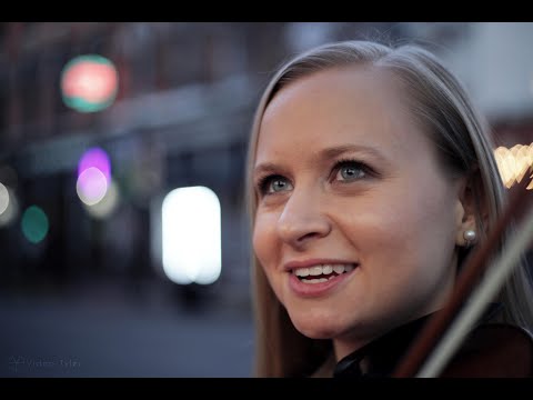 Hillary Klug - Jingle Bells - Merry Christmas