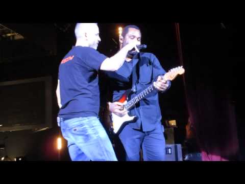 Eros Ramazzotti - Guitar Duet (Live in Moscow, 24.05.2013)