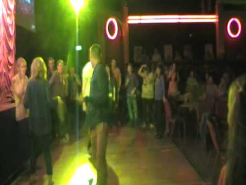 Terry Wells ( dance off )