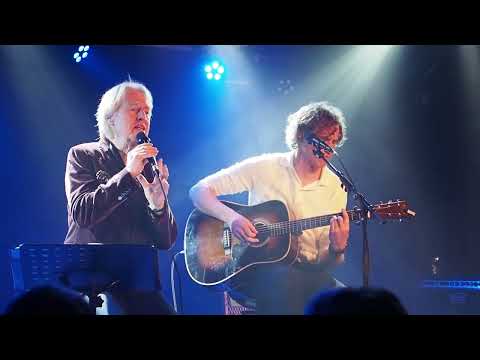 Me and Mrs. Jones by Bert Heerink en Martijn van der Zande