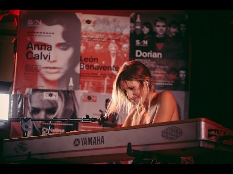 Ariadna Castellanos & Ed is Dead, “Melomaniac” en Oh! My LOL SON EG