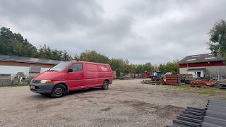 Toyota HiAce cargo van | Image 4 - Autoline