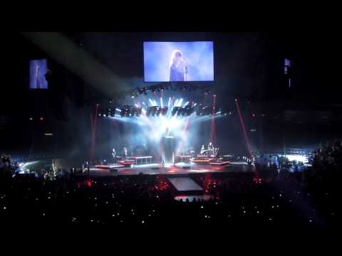 Shania Twain Opening with Rock This Country Jul 2015
