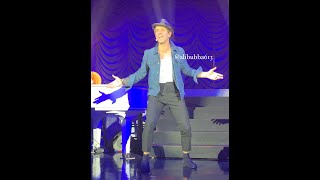 Joey In a Fedora- Joey McIntyre in #Vegas singing ‘Single ’  9/19/2021 @joeymcIntyre @NKOTB 🤖❤️♾