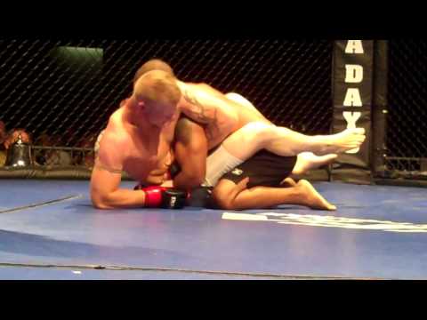 IXFA Feb 2011  - Josh Foster vs Terrence Ferguson (Round 2)