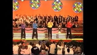 The Wiggles - Let’s Clap Hands for Santa Claus (Live at Carols in the Domain 1997)