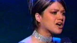 Kelly Clarkson - American Idol 1 - I Surrender