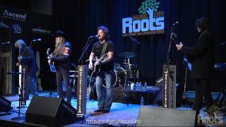 The Doobie Brothers "Listen To The Music"