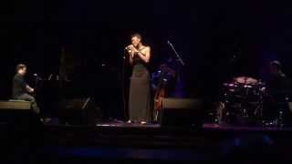Tricia Evy chante Billie Holliday à l'Atrium