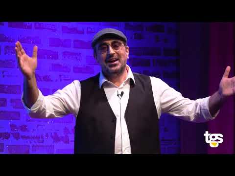 L'ELEFANTE, LA GIRAFFA E LA GALLINA