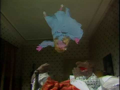 The Muppet Show - 415: Anne Murray - “Dancing on the Ceiling” (1980)