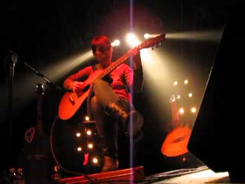 4/15 Kaki King - Andecy @ Bronson, Ravenna, Italy (02-12-2011)