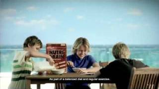 Download lagu Kelloggs Nutri-Grain Get The Ball Rolling TVC 2009 mp3