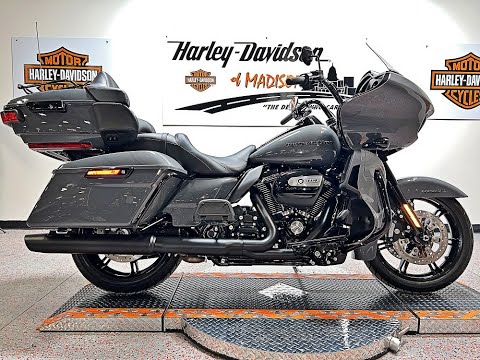 Harley-Davidson<sup>®</sup> Road Glide<sup>®</sup> Limited Vivid Black