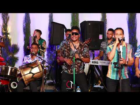 The Black Diamond and The Mini Band - Mother Don't Cry Live (For Christmas)