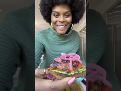 BBQ avocado toast 🤯 mind blowing good!