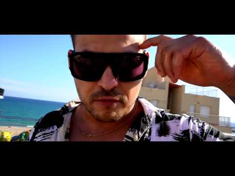 LA 512 - CHEF.MOLLY y XAVIER HERRERA