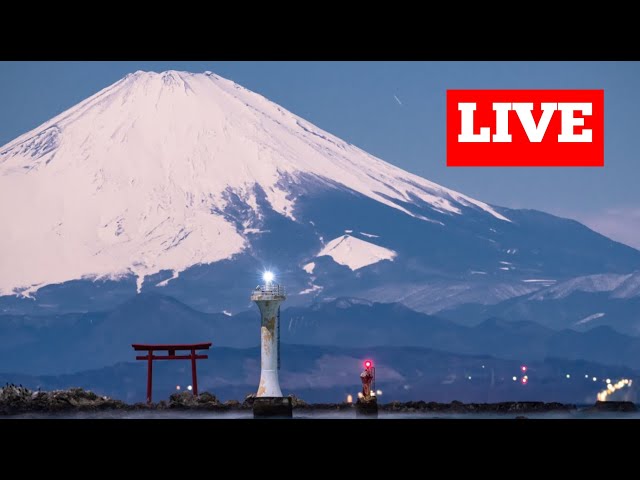 葉山から望む富士山・裕次郎灯台・菜島の鳥居・江の島