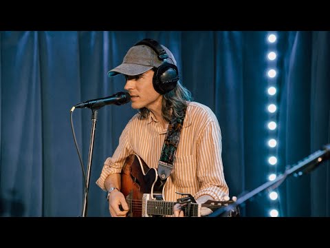 Foxwarren - Deadhead (Live at WNXP)