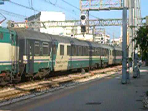 ICN  779 trieste lecce in arrivo a brindisi