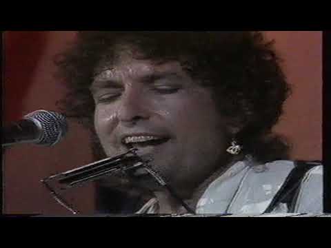 Bob Dylan with Ron Wood & Keith Richards - When the Ship Comes In (Live Aid 1985)