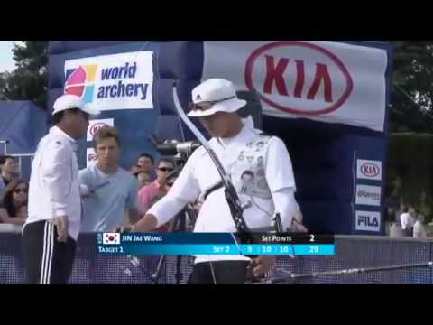 Lee Seungyun made a hole in FalcoEye frame