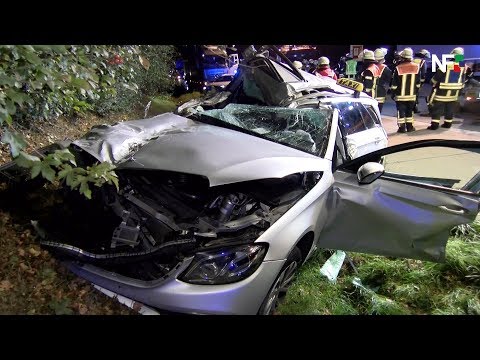 02.10.2018 - Taxi fährt auf Sattelzug