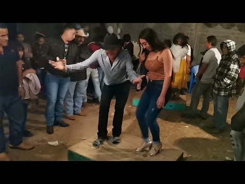 Arriba Pichataro 🤠a Zapatear con  Los Jilguerillos del Huerto💃